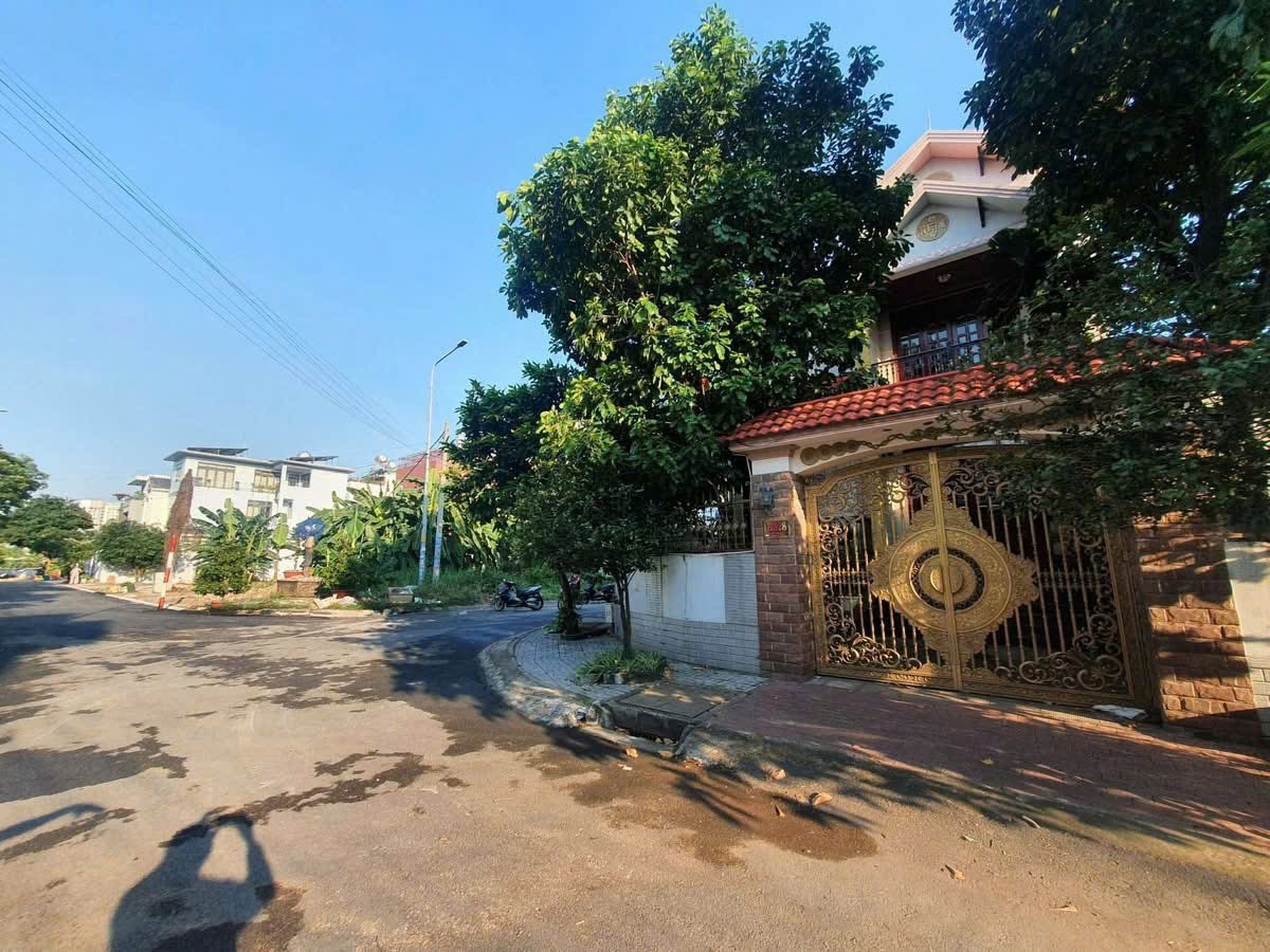 ĐẤT ĐẸP (10X20) ĐƯỜNG 12M KHU DÂN CƯ LÊ THỊ RIÊNG, P. THỚI AN, Q.12 3