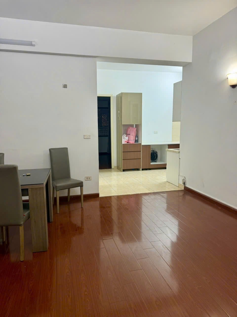 Cho thuê căn hộ 1204 CT4-5 Yên Hoà – Cầu Giấy, mặt đường Dương Đình Nghệ, 13 triệu/tháng 2