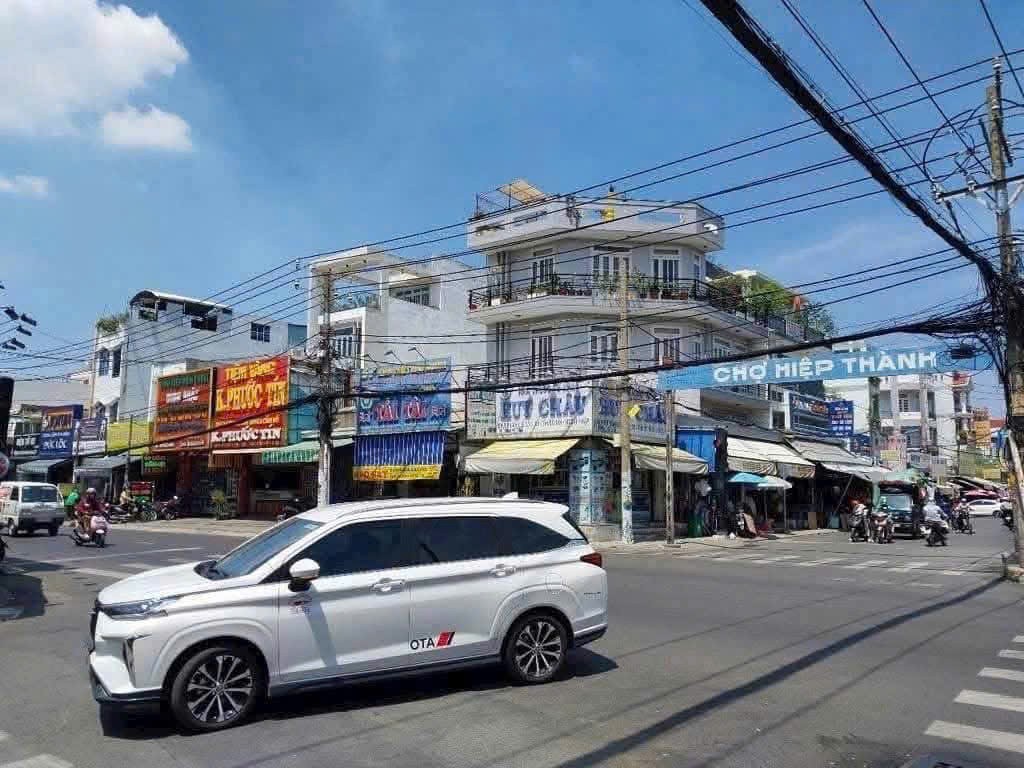 Giảm sâu - Gấp bán Nhà Mặt Tiền Ngay Chợ Hiệp Thành 13, Q12. (Ngay chợ HT13)