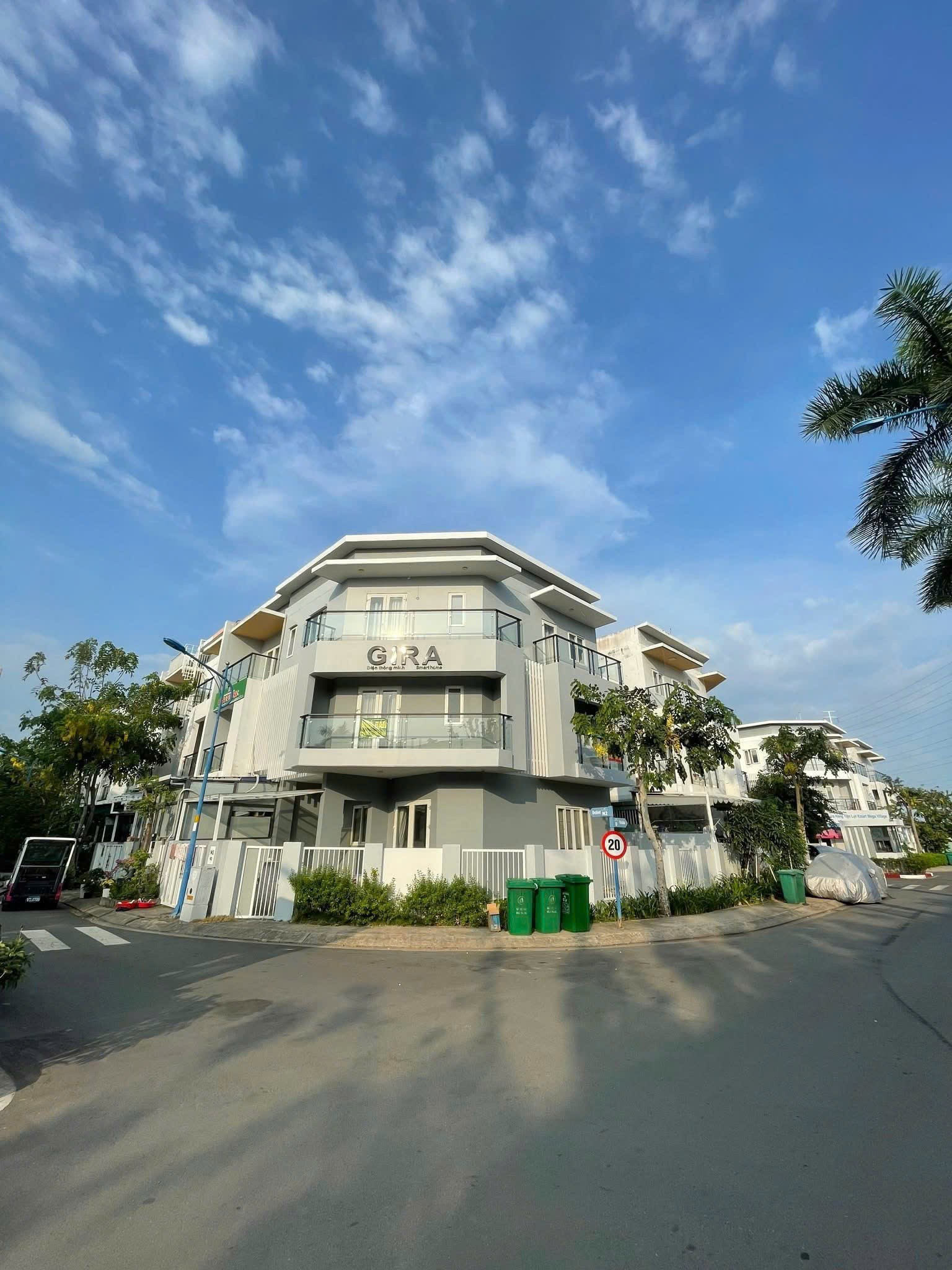 Cần bán Nhà mặt tiền Phường Phú Hữu, Quận 9, Diện tích 130m², Giá Thương lượng