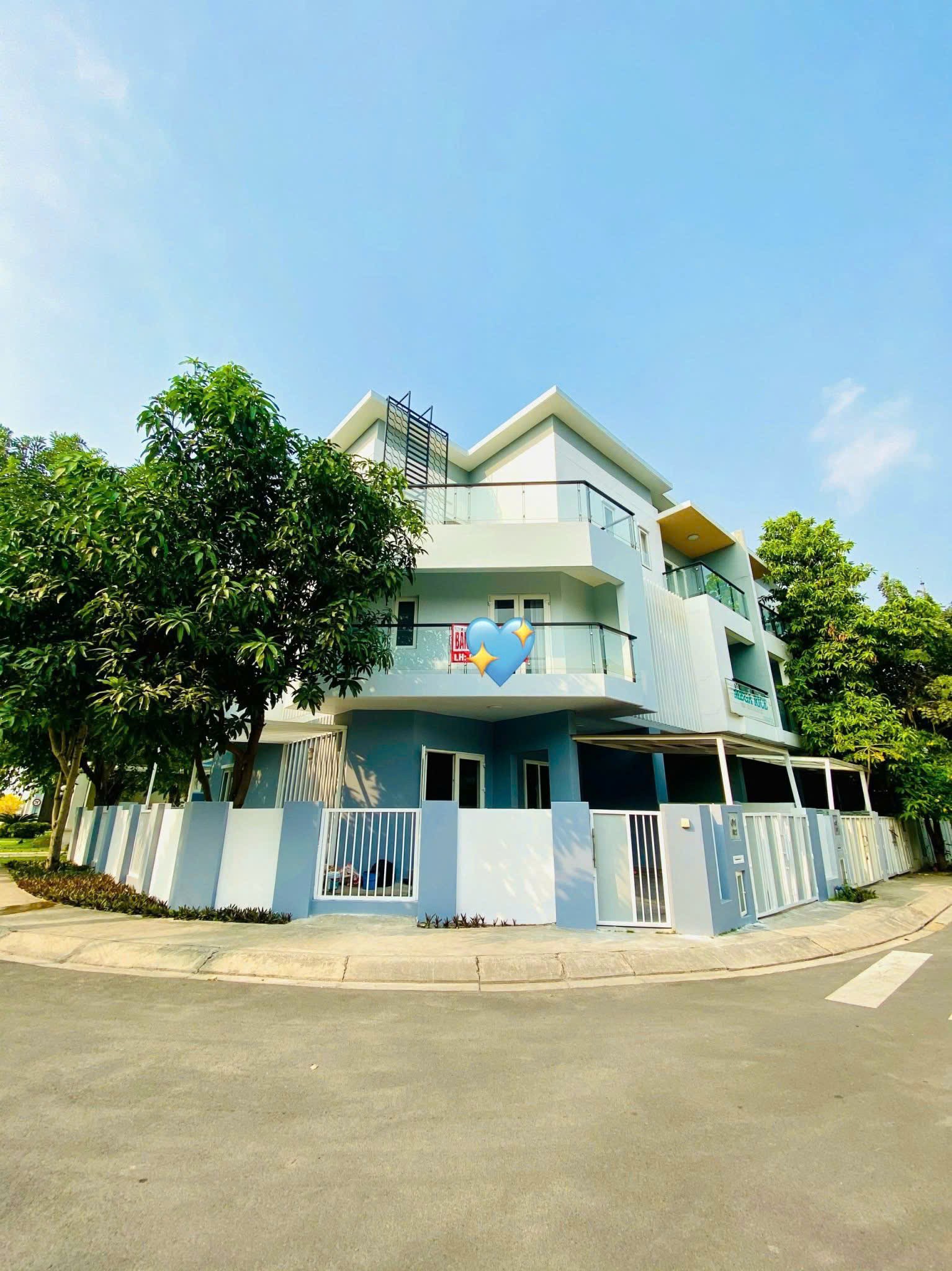 Cần bán Nhà mặt tiền Phường Phú Hữu, Quận 9, Diện tích 130m², Giá Thương lượng 5