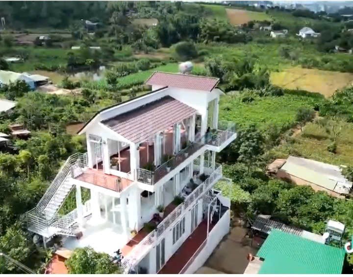 BÁN GẤP NHÀ VƯỜN GẦN ĐÀ LẠT - 4,5 tỷ - rộng 3656m2 - có 400m2 thổ cư 2