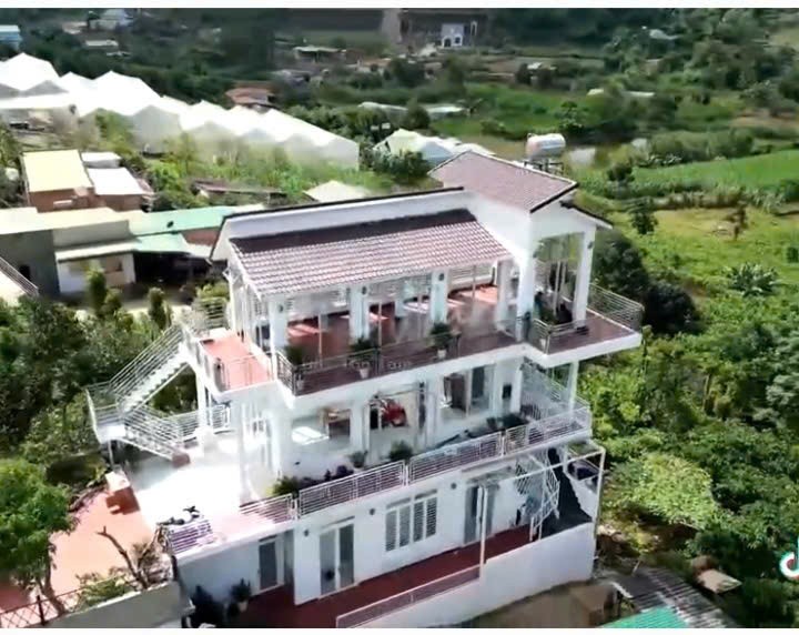 BÁN GẤP NHÀ VƯỜN GẦN ĐÀ LẠT - 4,5 tỷ - rộng 3656m2 - có 400m2 thổ cư 3