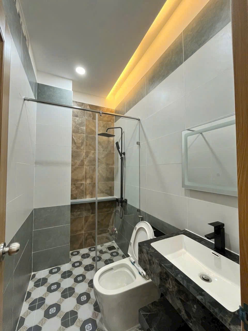 Nhà hẻm Nguyễn Súy, p Tân Quý, Tân Phú dt 64m2 3 lầu 5pn 6wc giá 8,7 tỷ 18