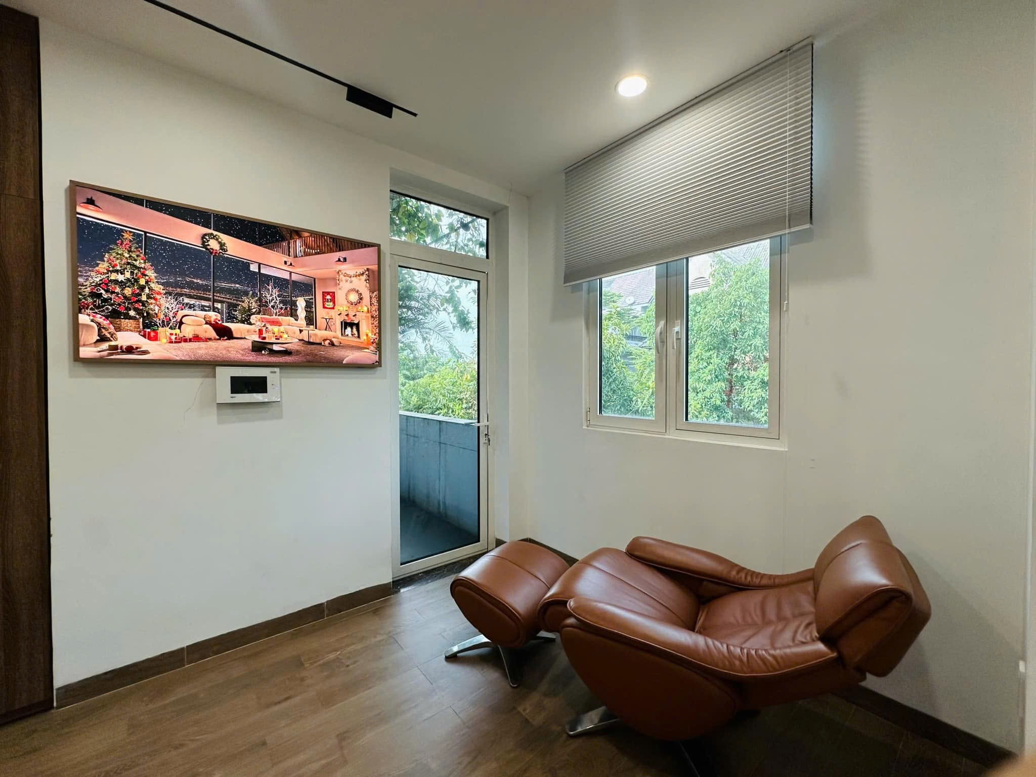 Cần bán Biệt thự Phường Phú Hữu, Quận 9, Diện tích 176m², Giá 19 Tỷ 9