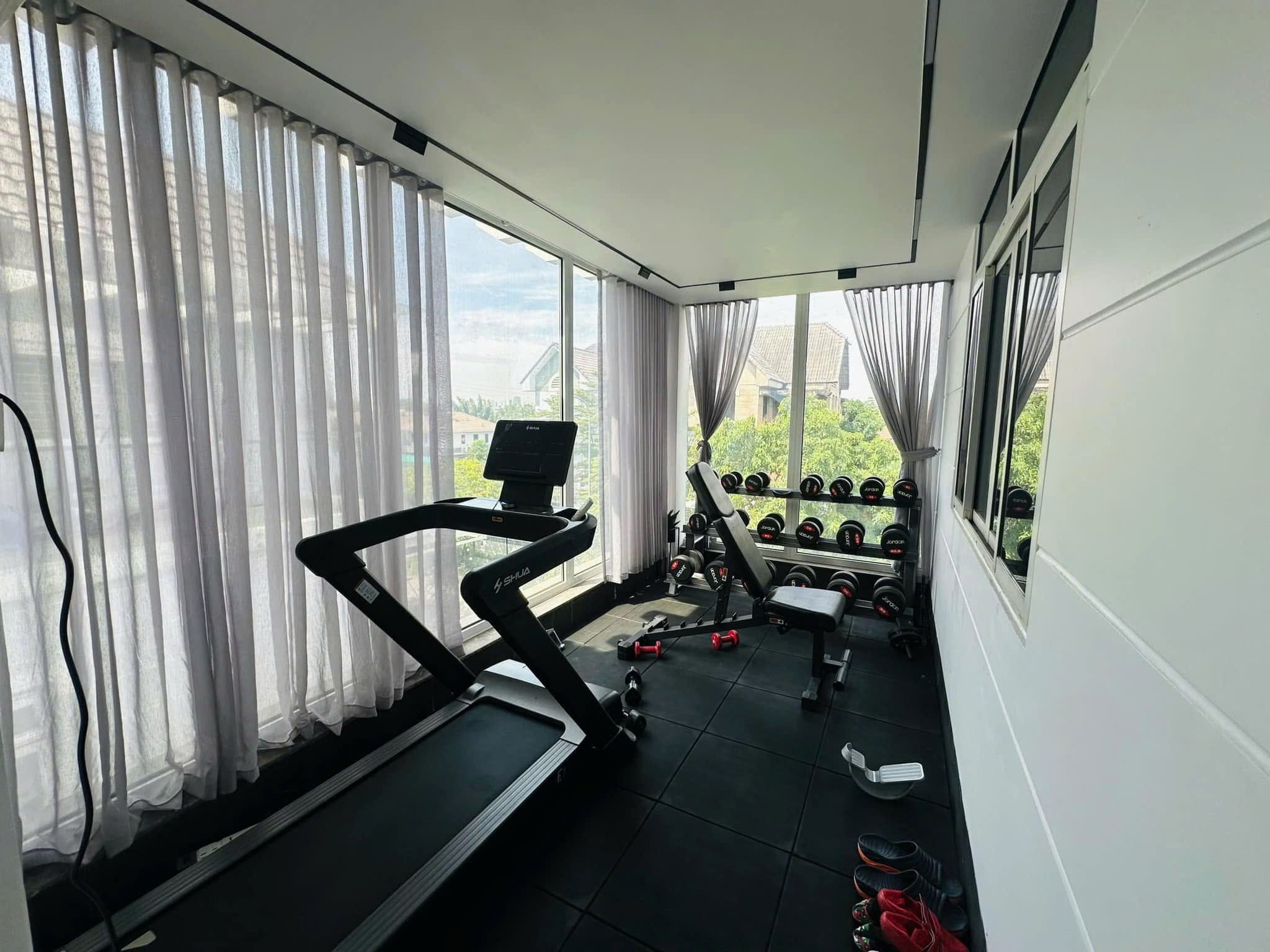 Cần bán Biệt thự Phường Phú Hữu, Quận 9, Diện tích 176m², Giá 19 Tỷ 7