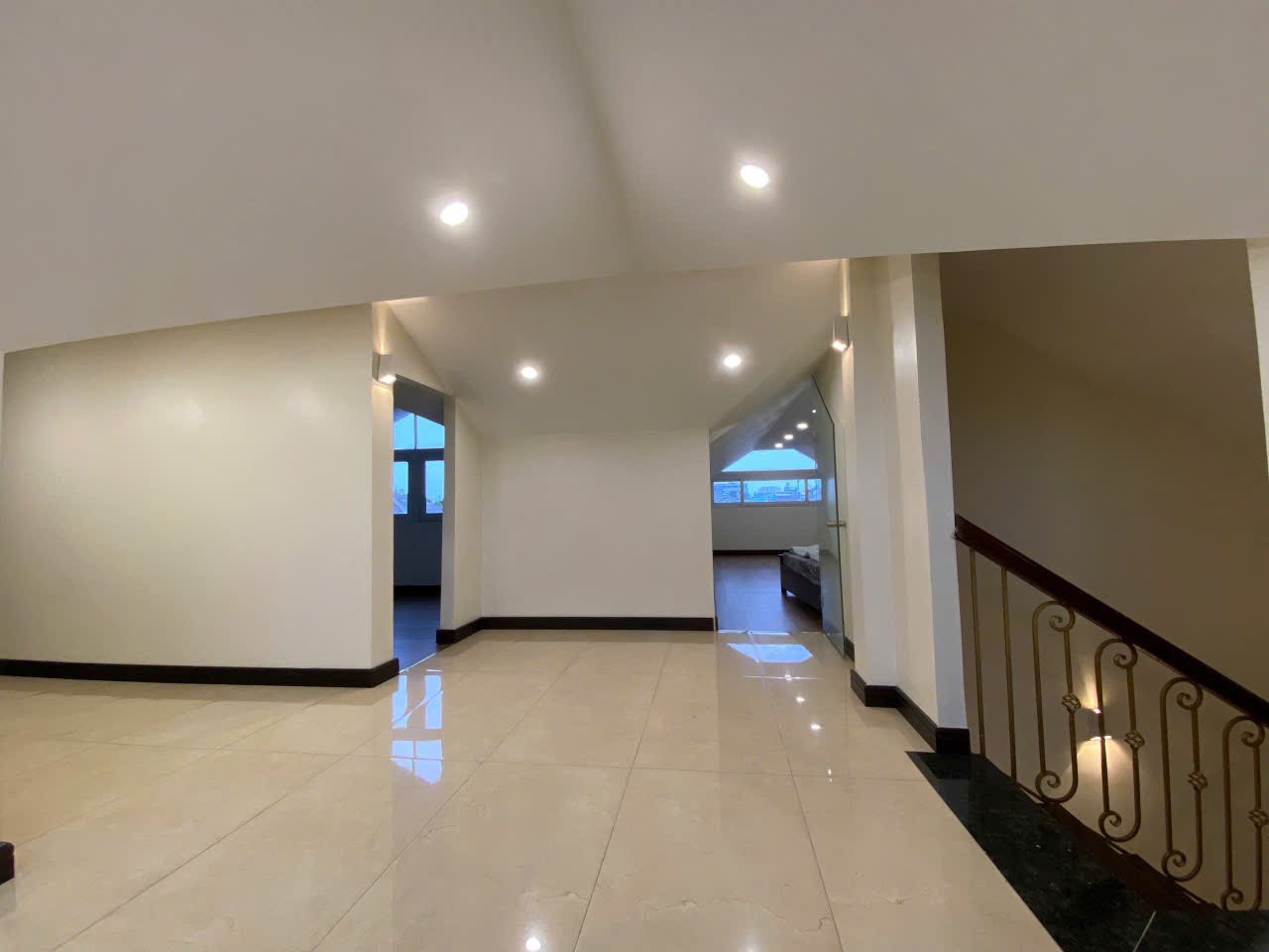 Cần bán Biệt thự Thủ Đức, Hồ Chí Minh, Diện tích 200m², Giá 55 Triệu/tháng 10