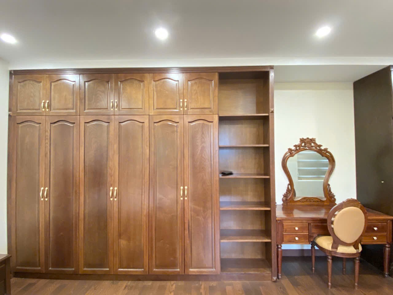 Cần bán Biệt thự Thủ Đức, Hồ Chí Minh, Diện tích 200m², Giá 55 Triệu/tháng 2