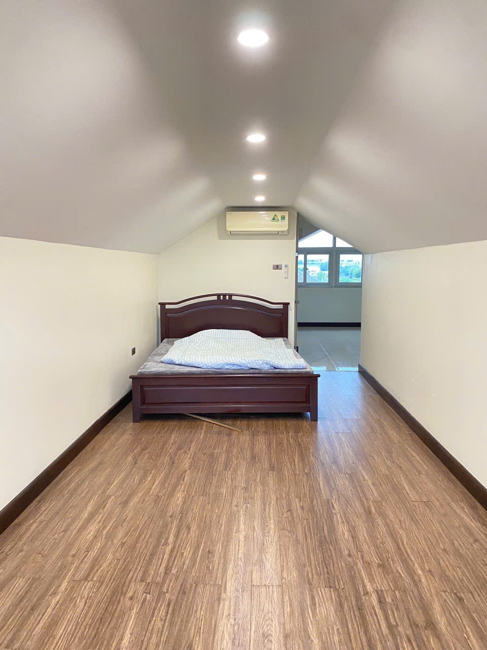Cần bán Biệt thự Thủ Đức, Hồ Chí Minh, Diện tích 200m², Giá 55 Triệu/tháng 7