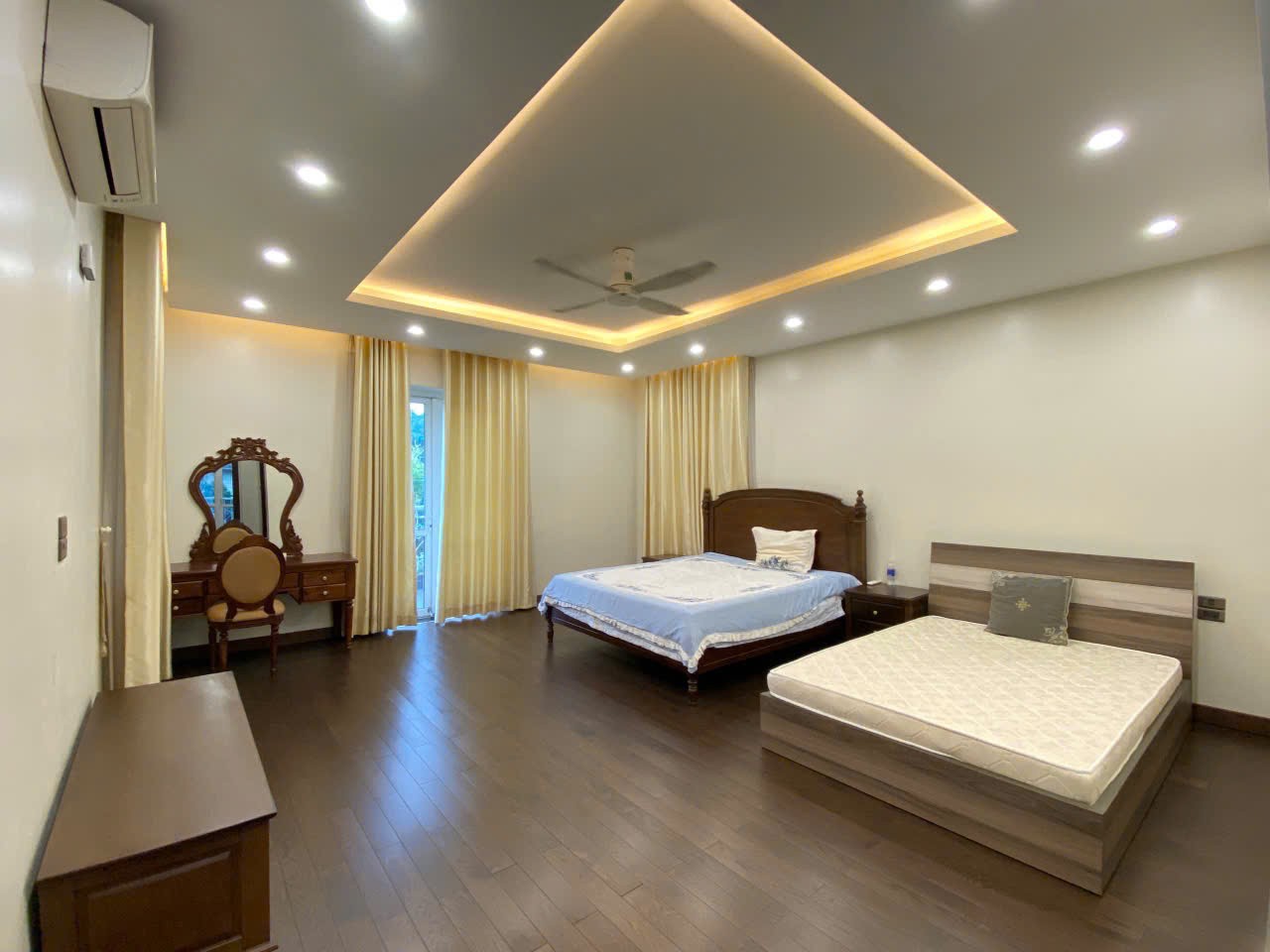 Cần bán Biệt thự Thủ Đức, Hồ Chí Minh, Diện tích 200m², Giá 55 Triệu/tháng 11