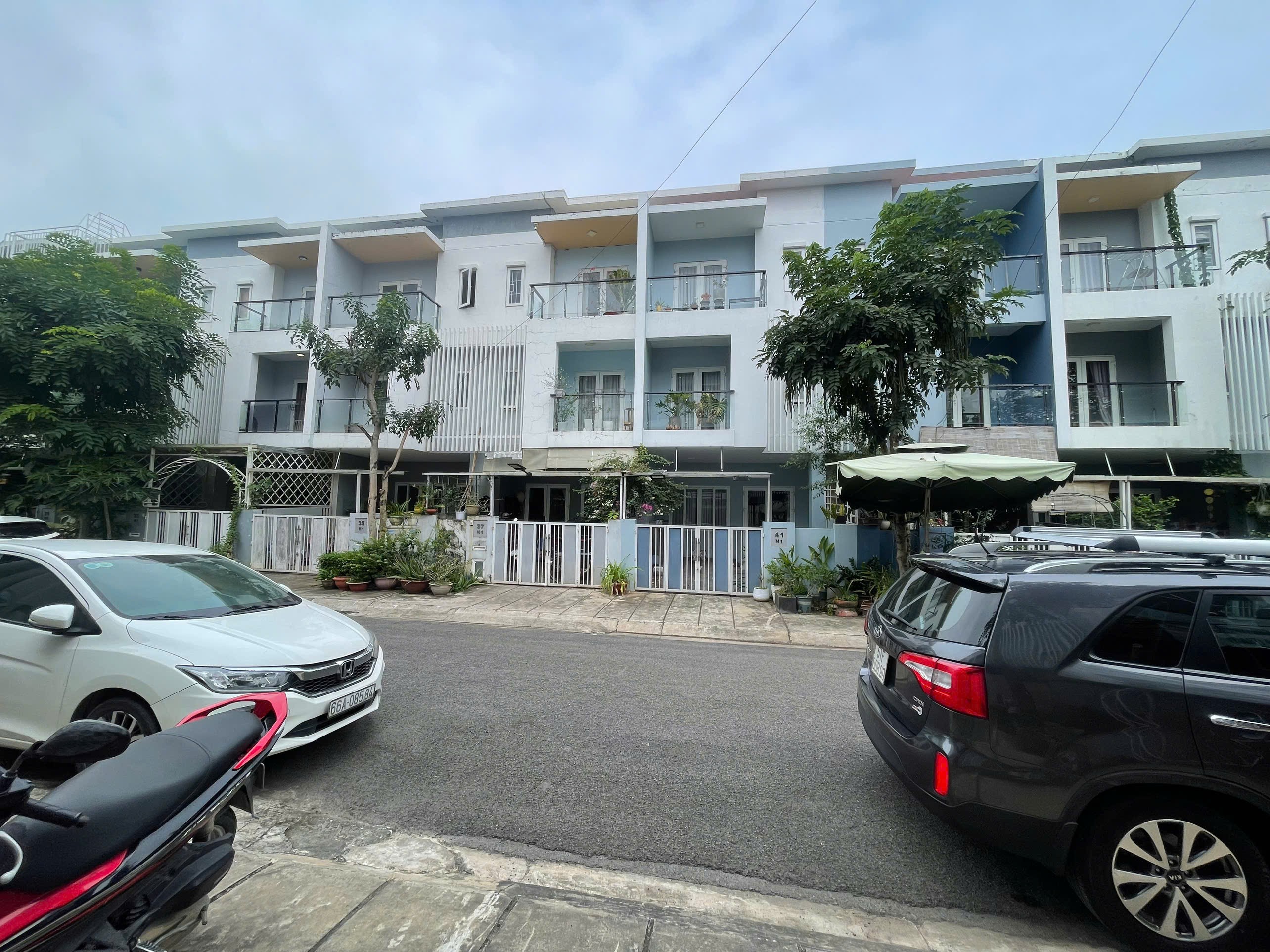 Cần bán Nhà mặt tiền Phường Phú Hữu, Quận 9, Diện tích 75m², Giá 7.1 Tỷ 2