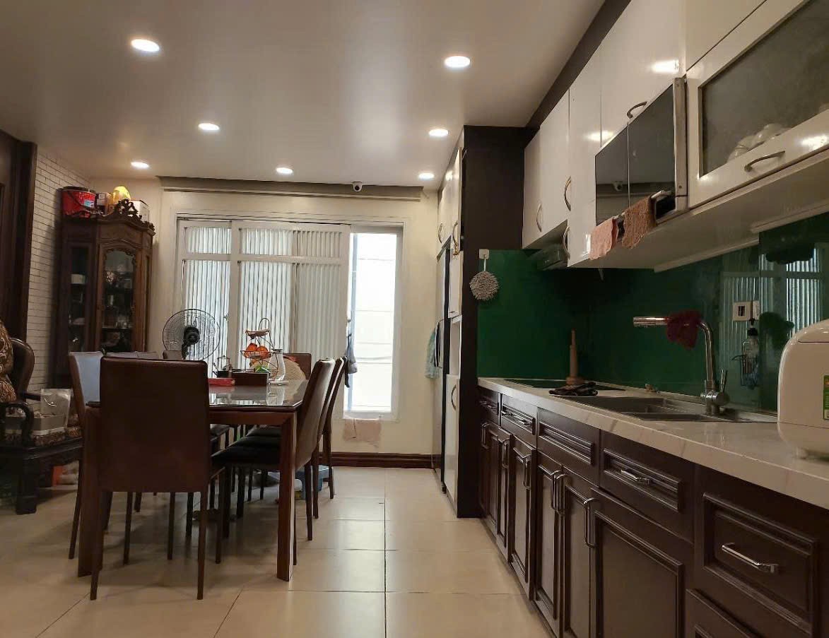 Bán nhà phân lô Nguyễn Ngọc Nại - Ô tô ra vào 45m giá 16 tỷ 3