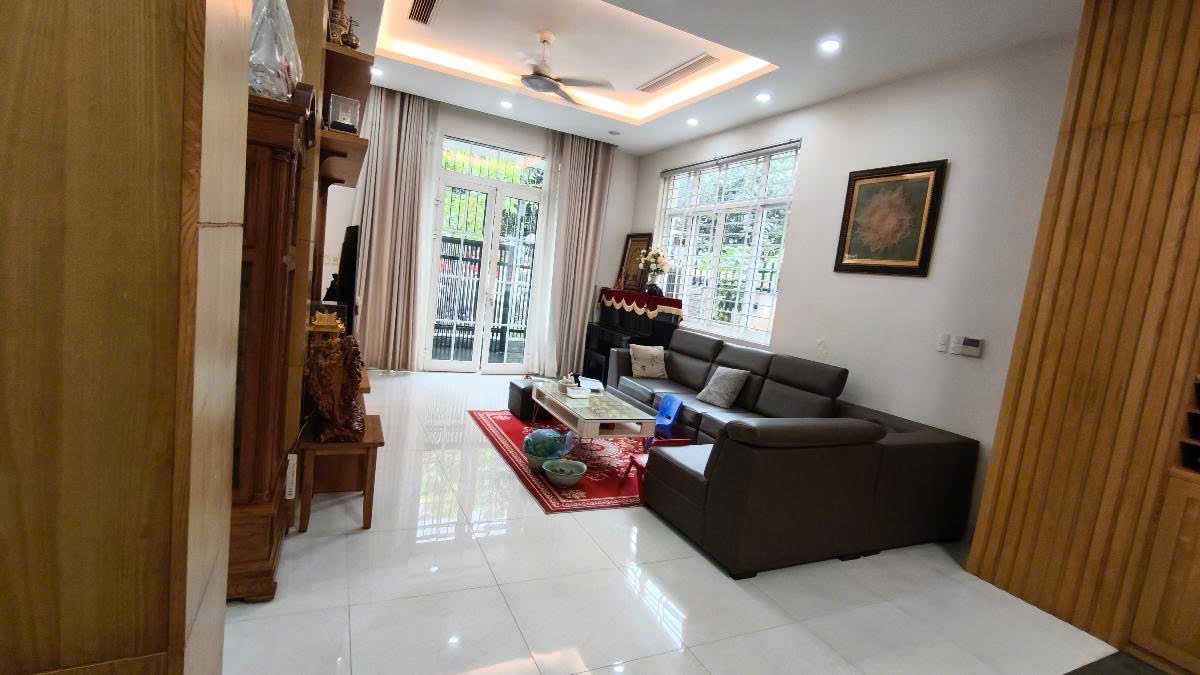Bán nhà Hoàng Cầu, Đống Đa 52m ngõ ô tô tránh - Kinh doanh 2