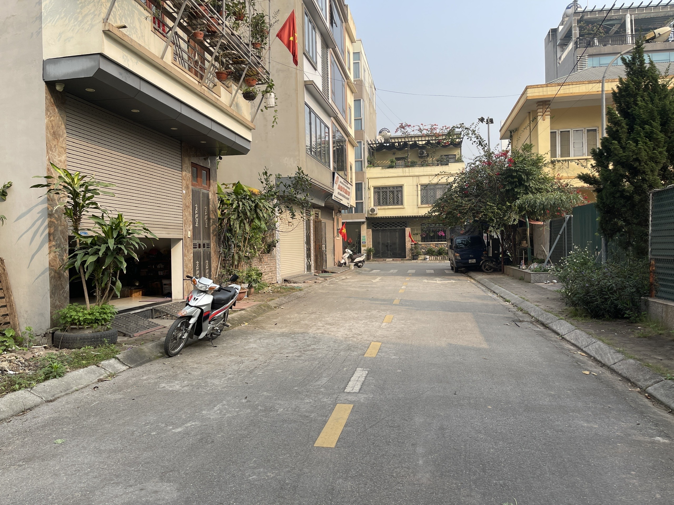 Bán gấp trong vòng 10 ngày 65,2m2 đất đấu giá A1 phường Cự Khối - Long Biên (tổ 7 Cự Khối)