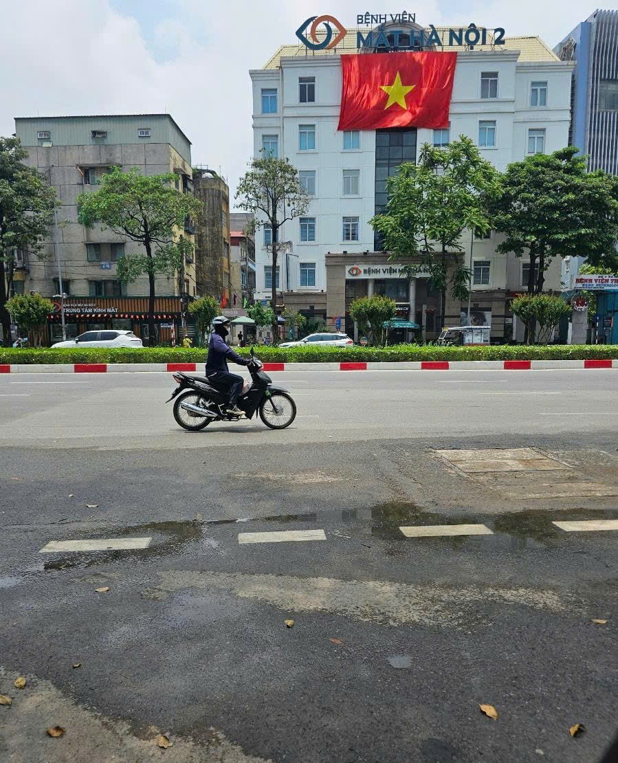 18 TỶ - Bán nhà phân lô Nguyễn Chí Thanh - Ô tô tránh kinh doanh - 50m ra mặt phố 4