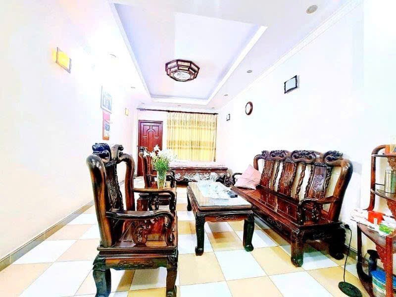 Bán mảnh đất 275m phố Hoàng Văn Thái mặt tiền 9m - Xây tòa building chất lượng 4