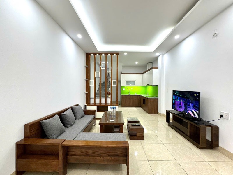 Chính chủ bán 34,5m2 nhà 5 tầng ngõ 145 Phúc Lợi. Gần trường học các cấp và chợ 8