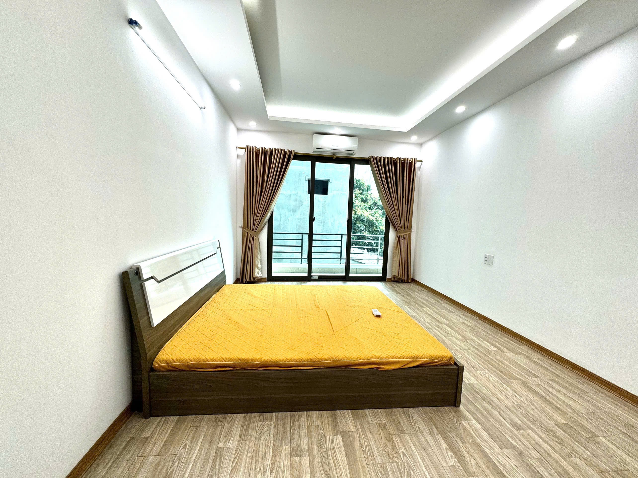 Sở hữu nhà 5 tầng ngõ 145 Phúc Lợi: 34,5m2, ở ngay, gần trường chợ, giá hấp dẫn 5