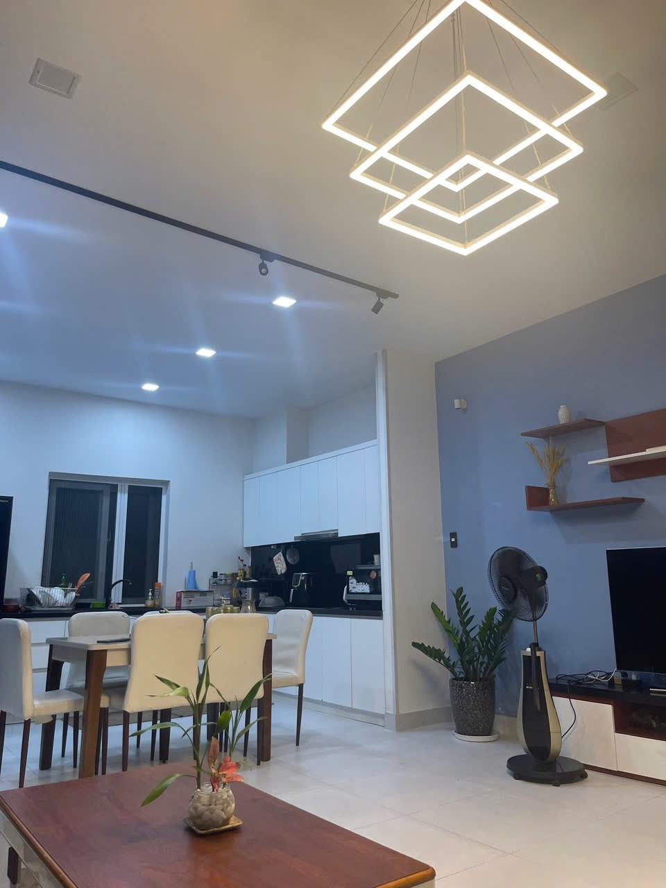 Cần bán Nhà mặt tiền Quận 9, Hồ Chí Minh, Diện tích 75m², Giá 010.5 Tỷ