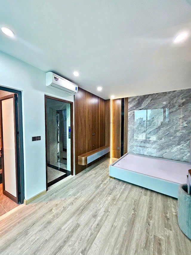 NHÀ MỚI LÔ GÓC Ô TÔ VÀO NHÀ FULL NỘI THẤT Ngọc Thụy-Long Biên 65m2,X 5 tầng 19.8 tỷ. 2