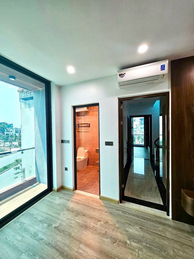 NHÀ MỚI LÔ GÓC Ô TÔ VÀO NHÀ FULL NỘI THẤT Ngọc Thụy-Long Biên 65m2,X 5 tầng 19.8 tỷ. 3