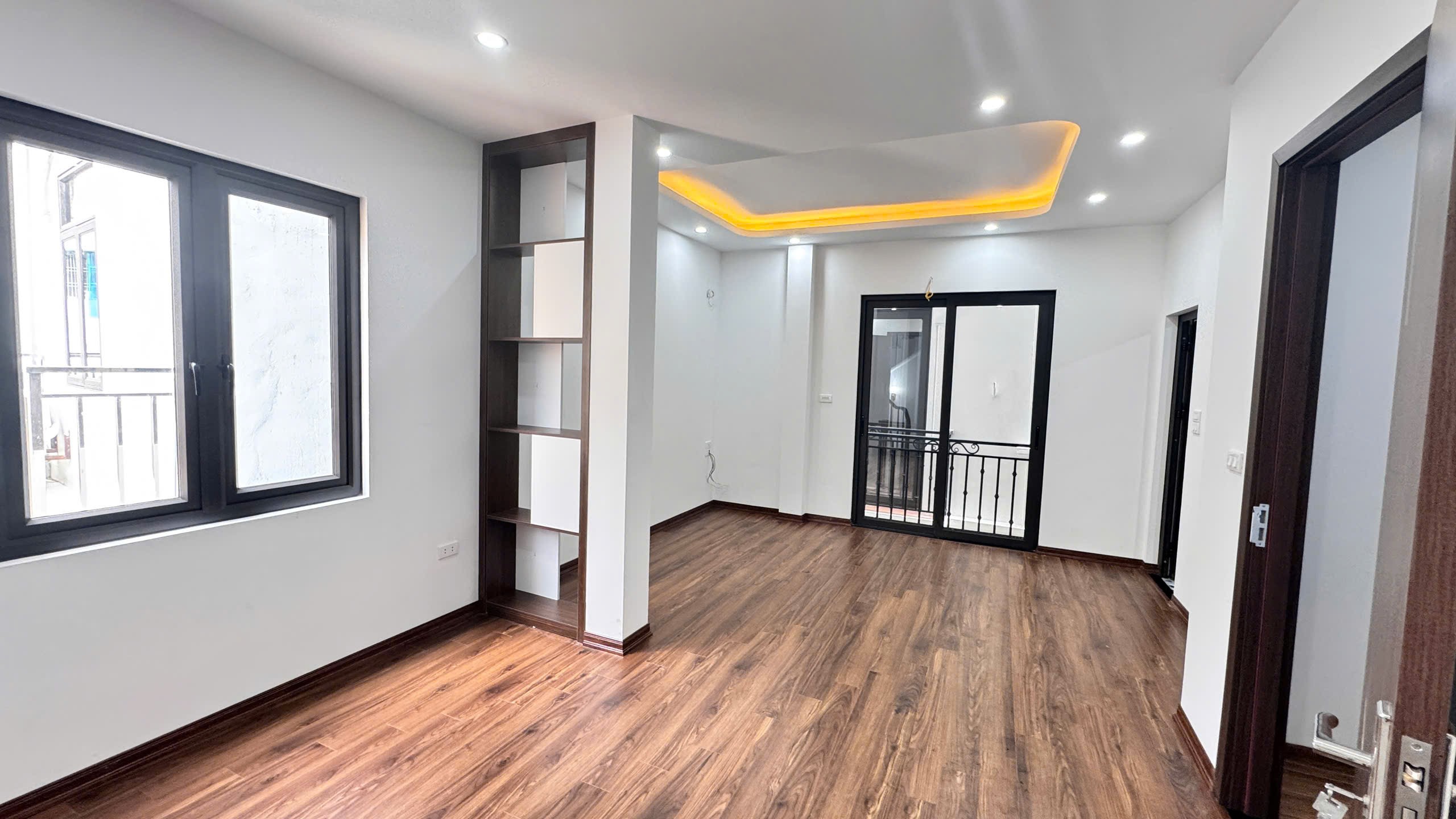 Bán nhà 5 tầng Yên Vĩnh,Kim Chung, Hoài Đức xây mới, 32m, ô tô đỗ gần 4