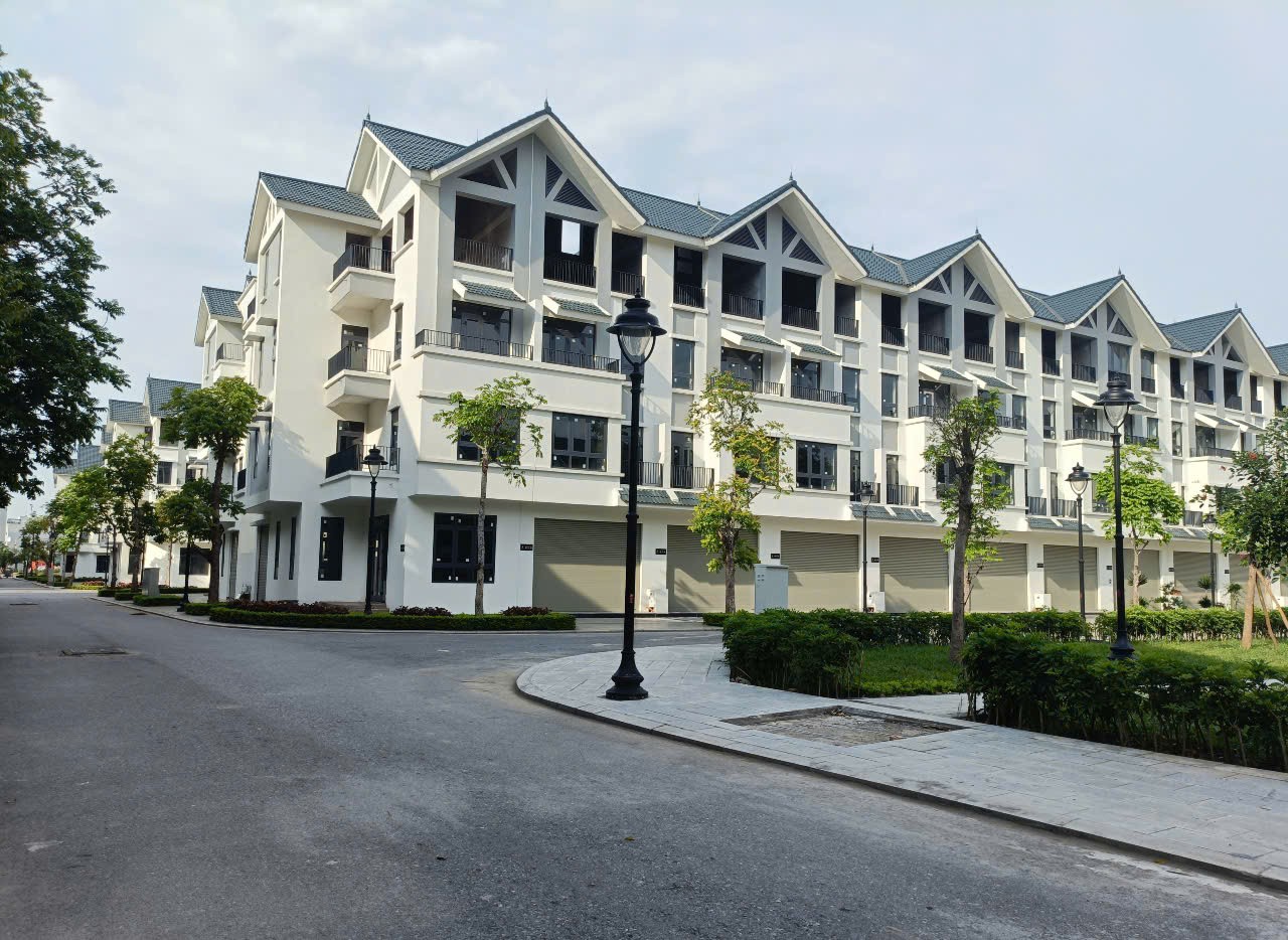 LK LÔ GÓC 150M 4 TẦNG MT25M, V.HÈ 8M, ĐẸP NHẤT HINODE ROYAL PARK! 2