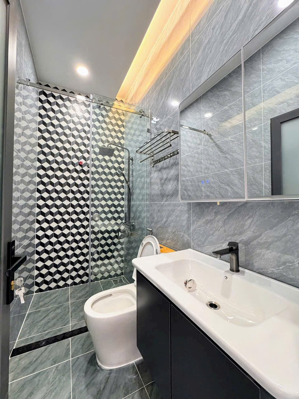 Nhà hẻm Mã Lò, Bình Trị Đông A dt 52m2 3 lầu 5pn 5wc giá 6,7 tỷ 4