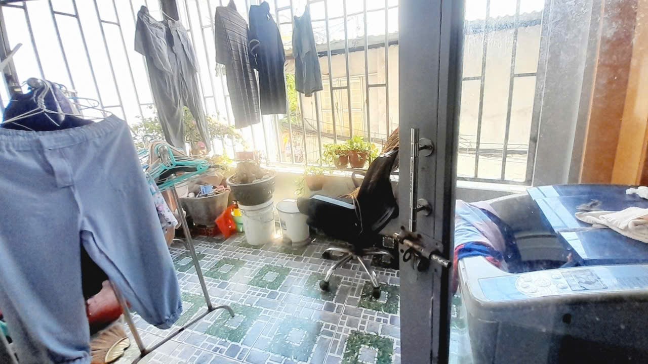 Rè  Quá, Nhà Mặt Tiền Q2, DT 77m2, Ngang Khủng 8m, Hẻm Xe Hơi, Giá chỉ 9.6ty