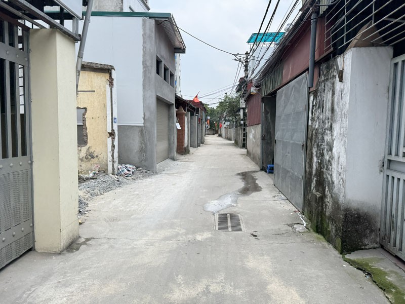 Cần bán 79m2 nhà 3 tầng ngõ 28 Phố Võ Trung, Phúc Lợi. Đường rộng ô tô 7 chỗ ra vào thoải mái 5