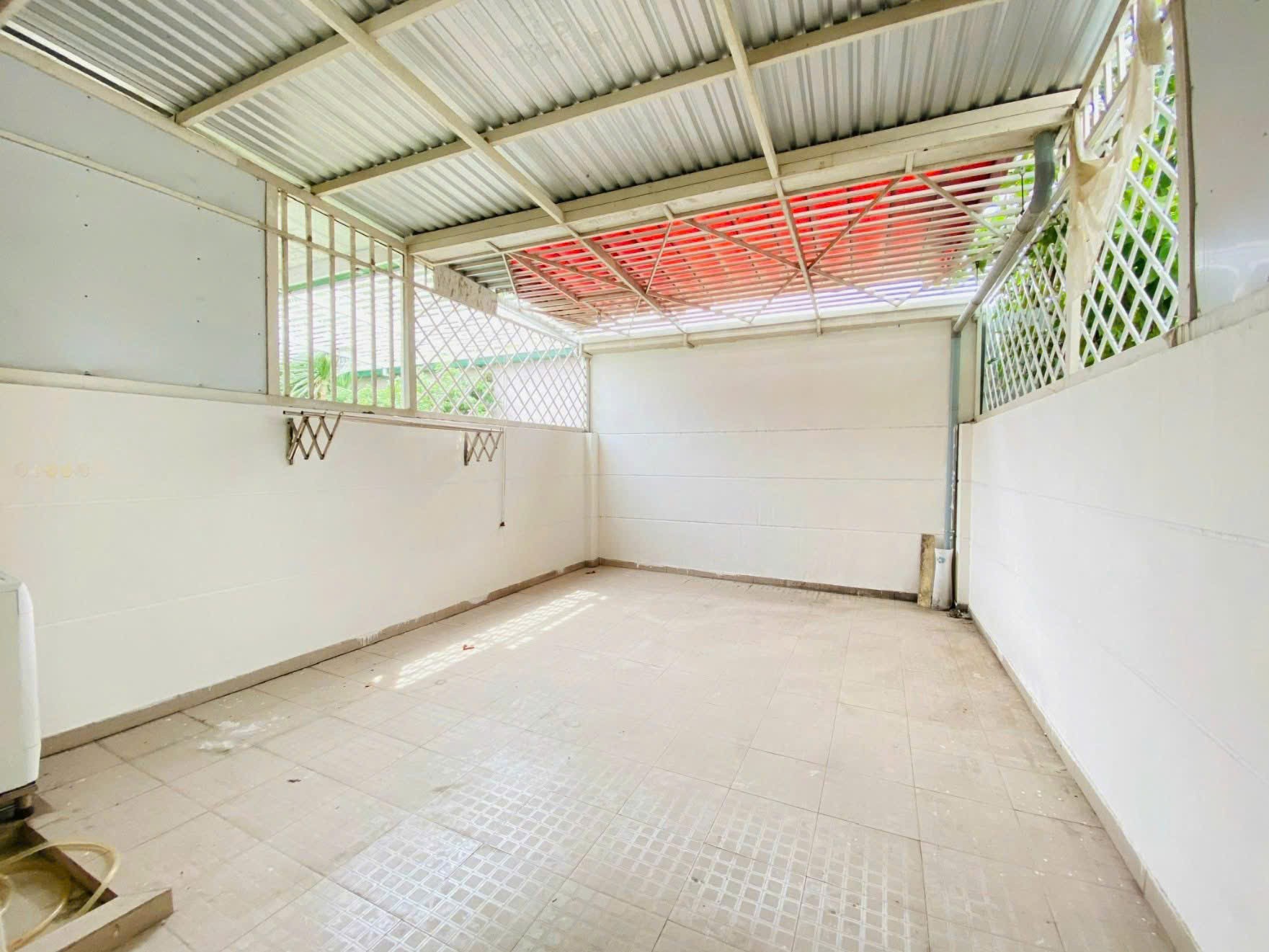 Cho thuê Nhà mặt tiền Quận 9, Hồ Chí Minh, Diện tích 92m², Giá 15 Triệu/tháng 9
