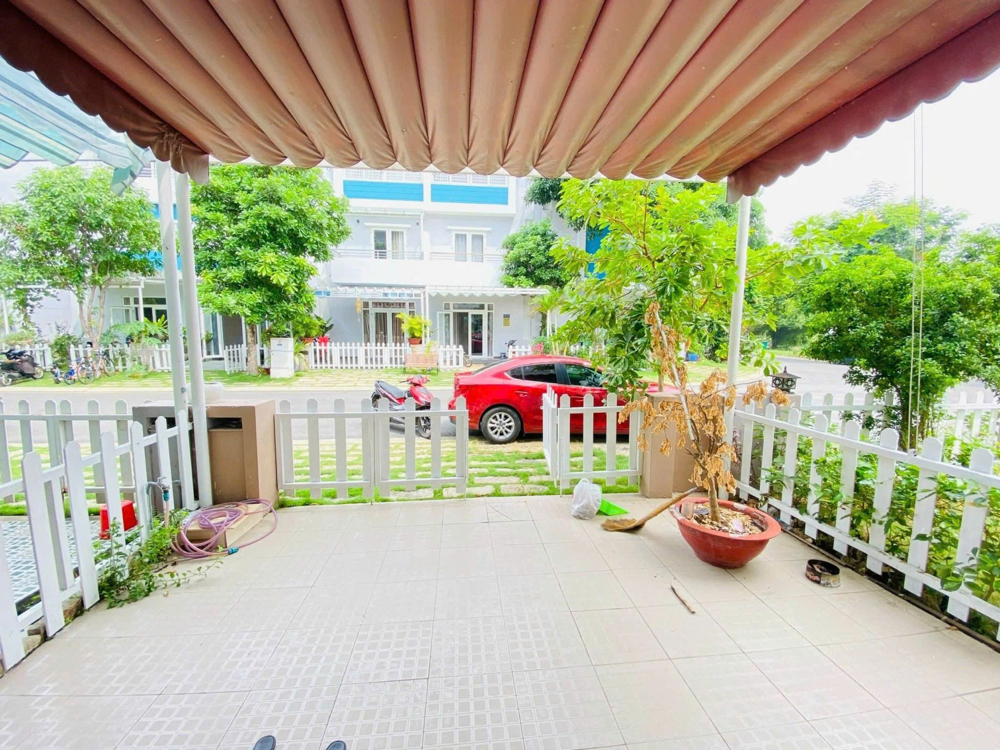 Cho thuê Nhà mặt tiền Quận 9, Hồ Chí Minh, Diện tích 92m², Giá 15 Triệu/tháng