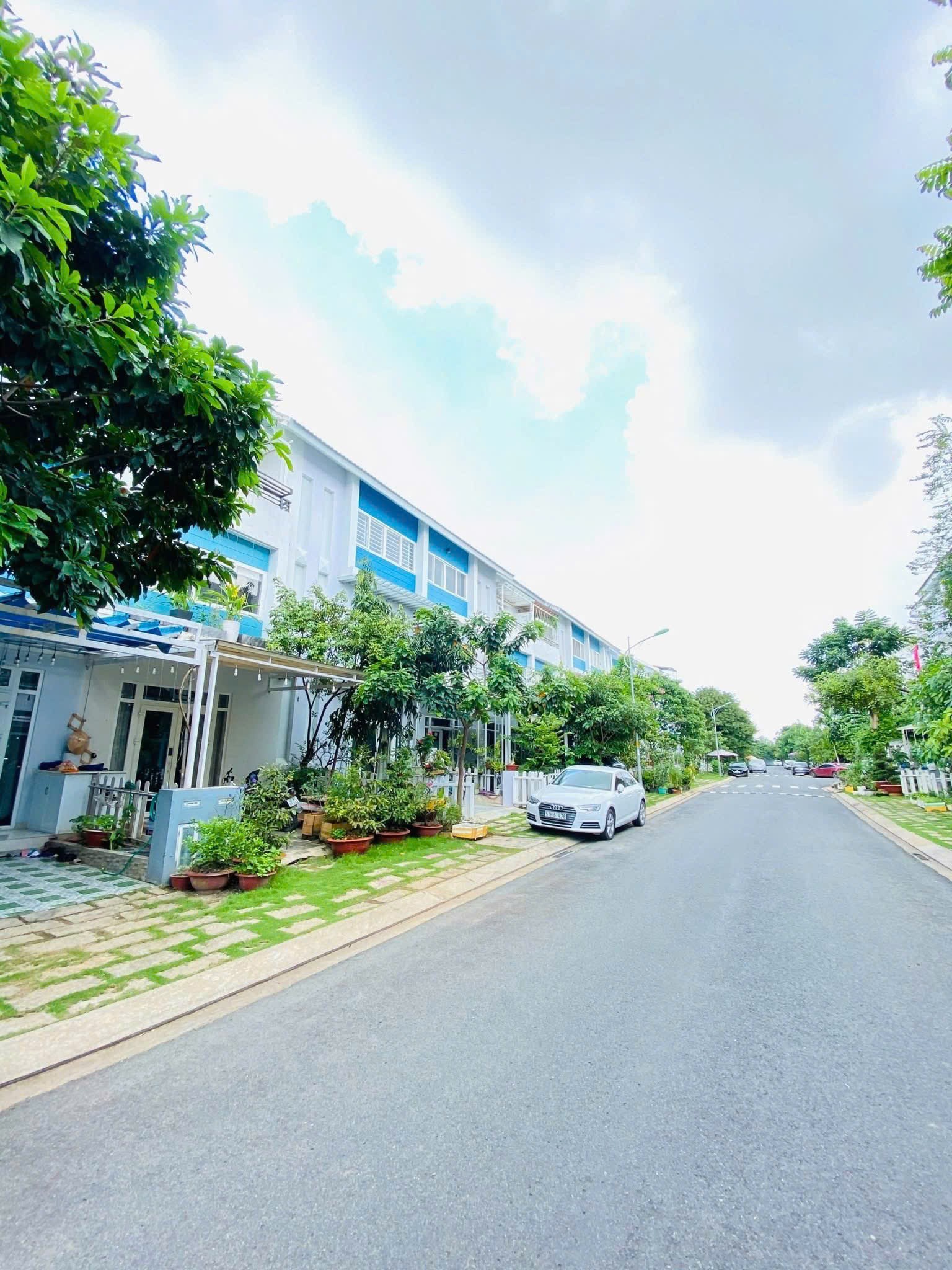 Cho thuê Nhà mặt tiền Quận 9, Hồ Chí Minh, Diện tích 92m², Giá 15 Triệu/tháng 4
