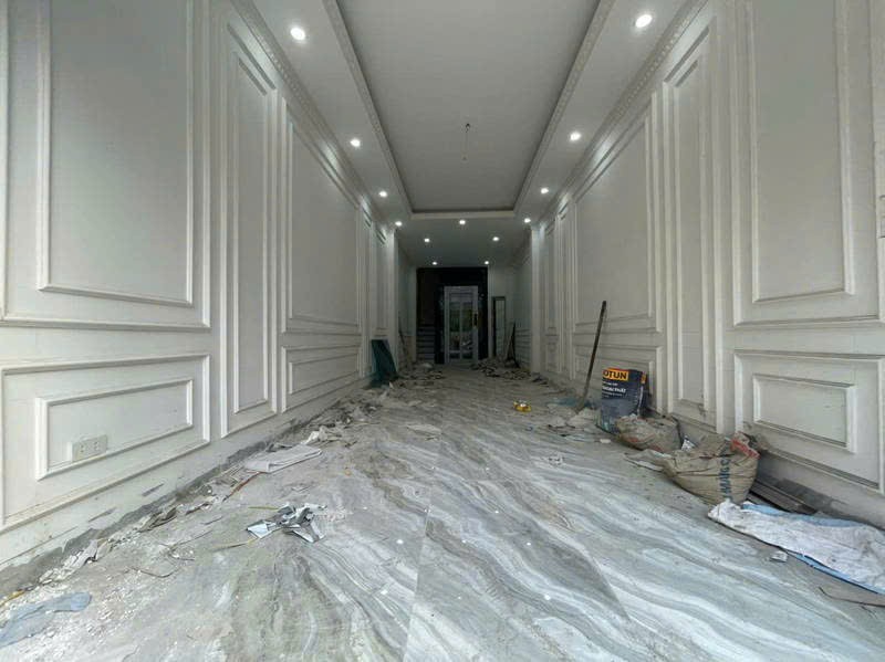 Bán nhà gấp trên phố Huỳnh Tấn Phát, thiết kế hiện đại, gần trung tâm, tiện ích đủ đầy. 2