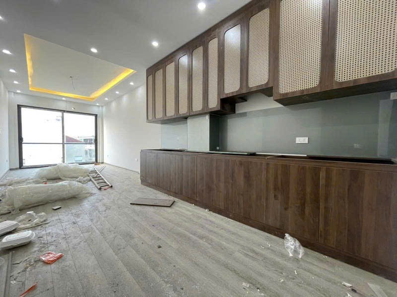 Bán nhà gấp trên phố Huỳnh Tấn Phát, thiết kế hiện đại, gần trung tâm, tiện ích đủ đầy. 4