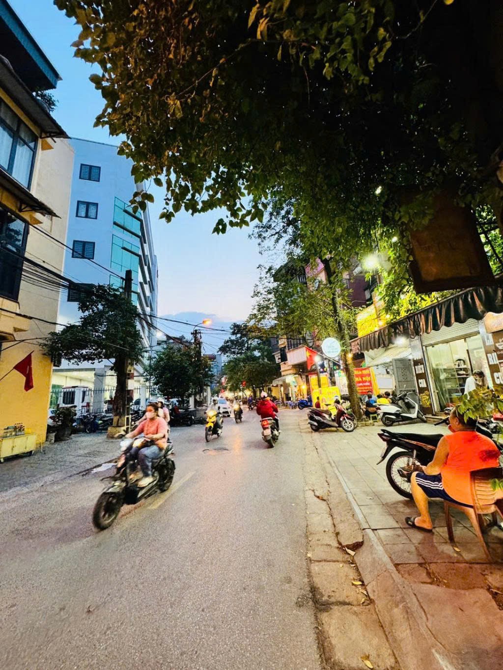 Cần bán Nhà mặt tiền đường Hồng Mai, Phường Bạch Mai, Diện tích 71m², Giá 24 Tỷ
