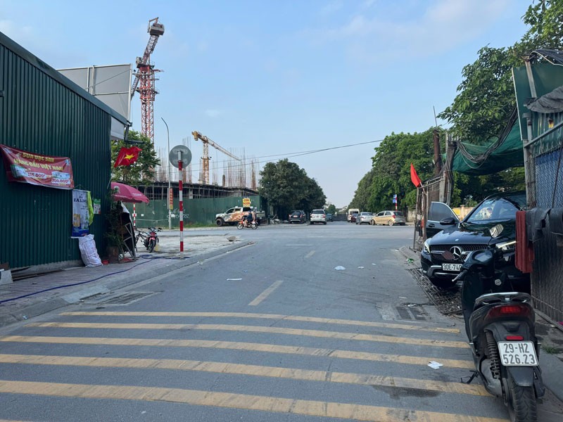 Bán 34,5m2, lưu không 20m2, nhà cấp 4 mặt phố Mai Phúc. Ngay chợ, CC Hope, Sunshine và Vinschool 2
