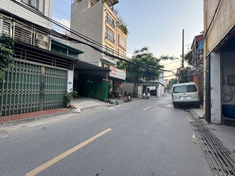 Bán 34,5m2, lưu không 20m2, nhà cấp 4 mặt phố Mai Phúc. Ngay chợ, CC Hope, Sunshine và Vinschool 3