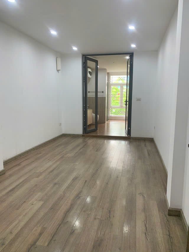 NHÀ MẶT NGÕ Ô TÔ CÓ VỈA HÈ Phạm Ngọc Thạch 34/40m2,X 6 tầng, mặt tiền 3.1m, 11.9 tỷ. 5