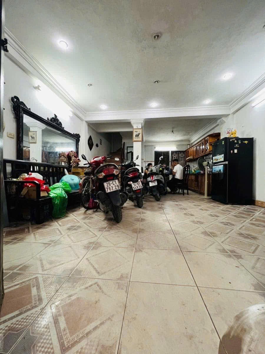 Cần bán Nhà mặt tiền đường Minh Khai, Phường Minh Khai, Diện tích 154m², Giá 20.7 Tỷ 5