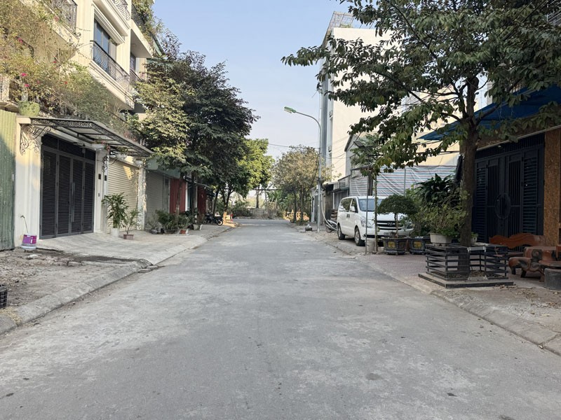 Lô đất 75m2 Tổ 8 Thạch Bàn: Tiềm năng tăng giá, an ninh tốt, gần chợ, trường, giao thông thuận tiện 2