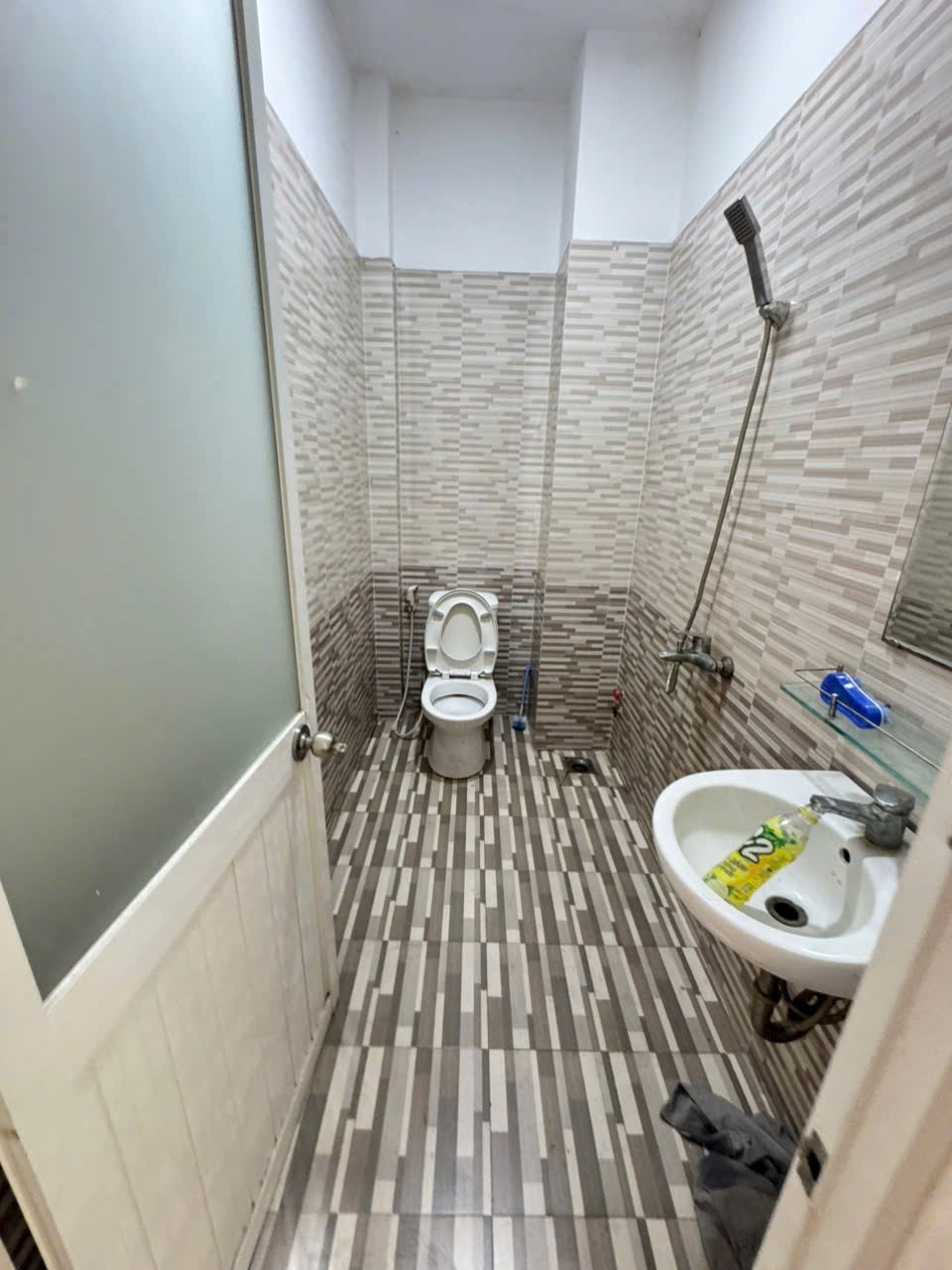 Nhà // đường số 6, Bình Hưng Hòa B, dt 64m2 1 lầu 2pn 3wc giá 4 tỷ 7