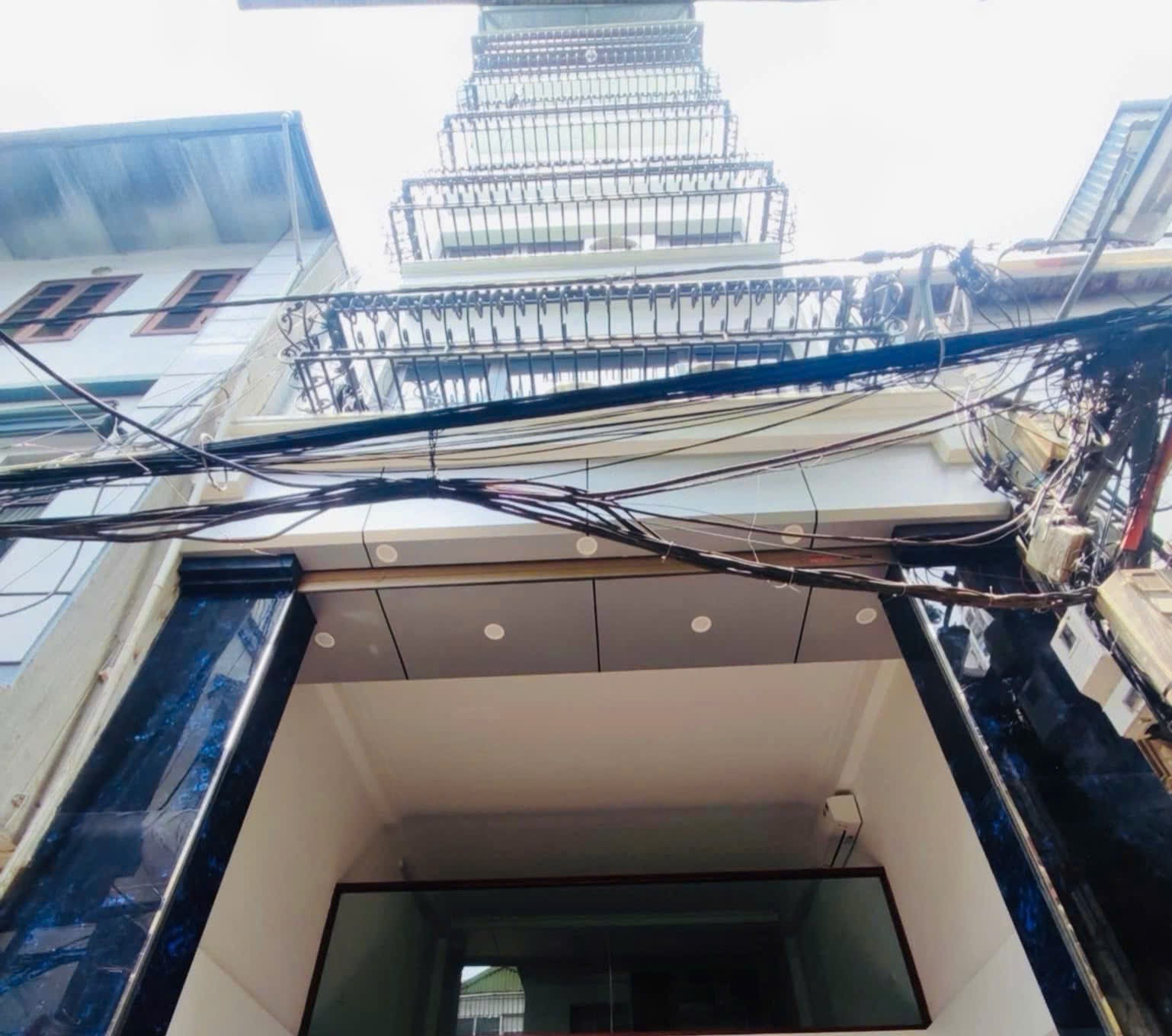 Bán nhà 8 tầng tháng máy 45m phố Khương Trung giá nhỉnh 16 tỷ 5
