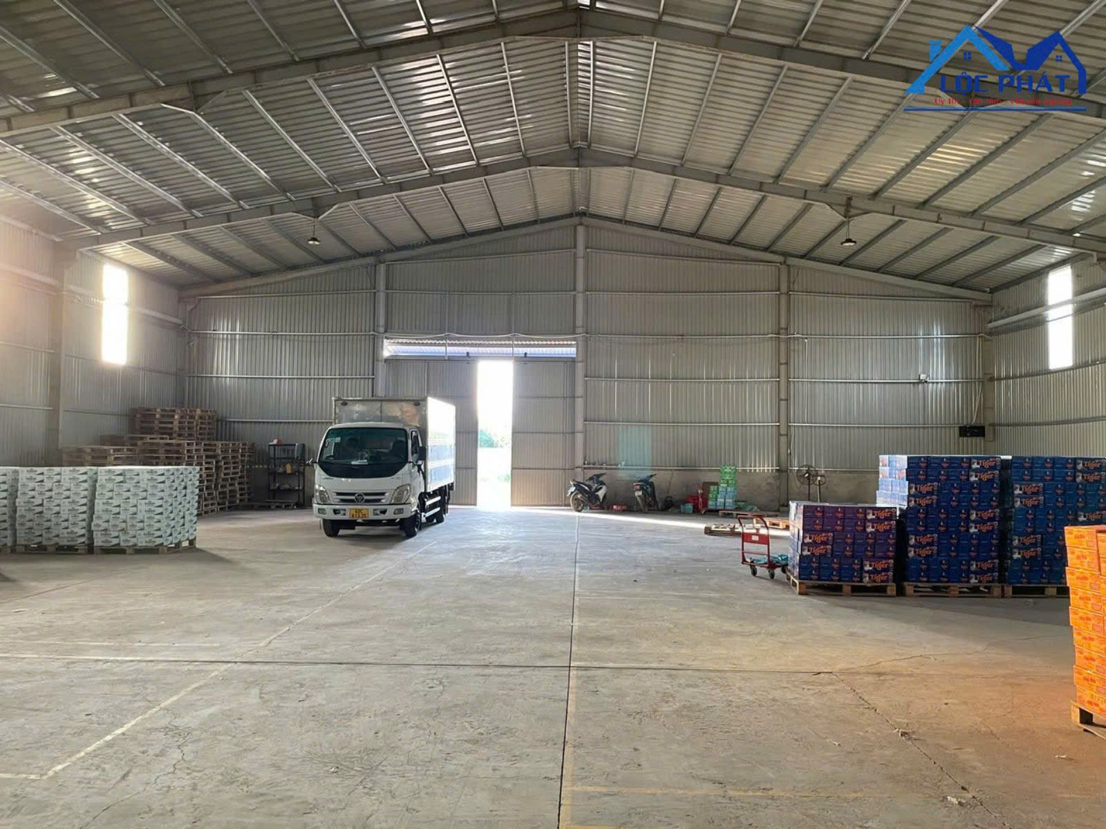 Cho thuê xưởng 1200m2 gần KCN Dầu Giây chỉ 32k/m2/tháng 3