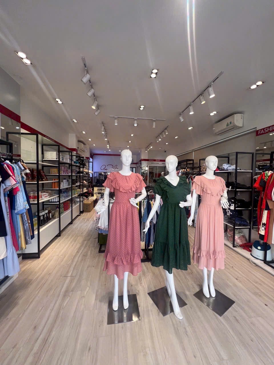 Cần bán Nhà mặt tiền Phường Phước Long B, Quận 9, Diện tích 185m², Giá 33 Tỷ 2
