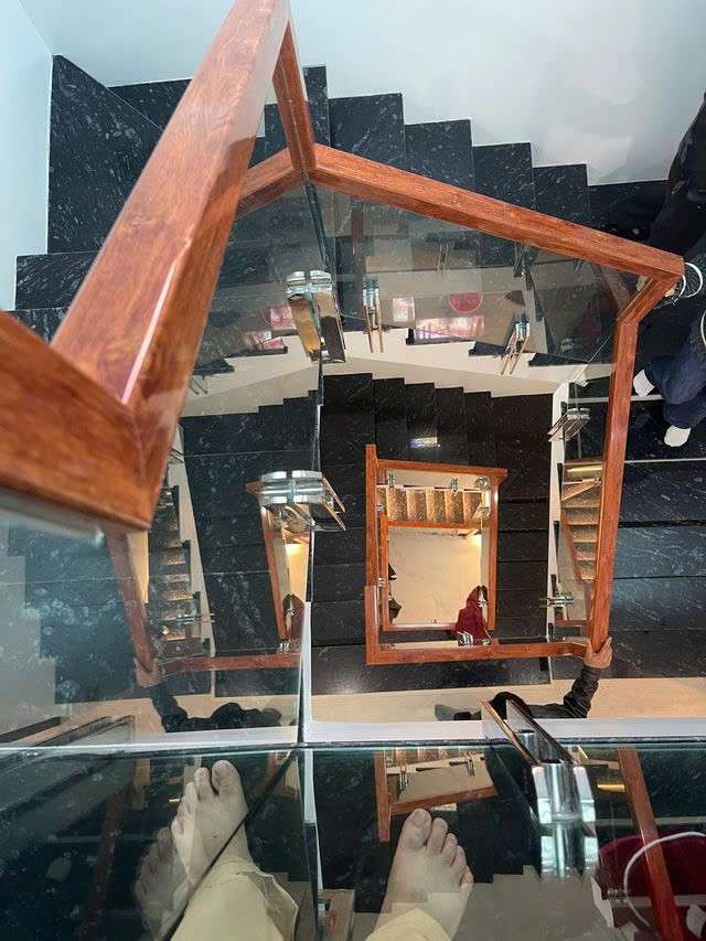 NHÀ MỚI ĐẸP NGÕ RỘNG FULL NỘI THẤT  Nguyễn Văn Cừ 43m2,5 tầng mặt tiền 3.5m, 8 tỷ Long Biên. 5