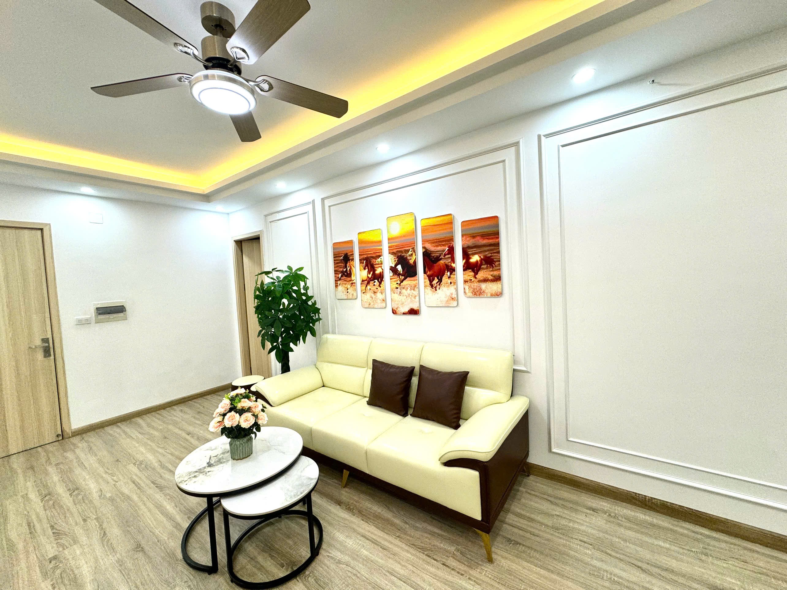 Chính chủ bán căn hộ 72m2 tầng cao, view siêu thoáng tại KDT Thanh Hà Cienco 5 5