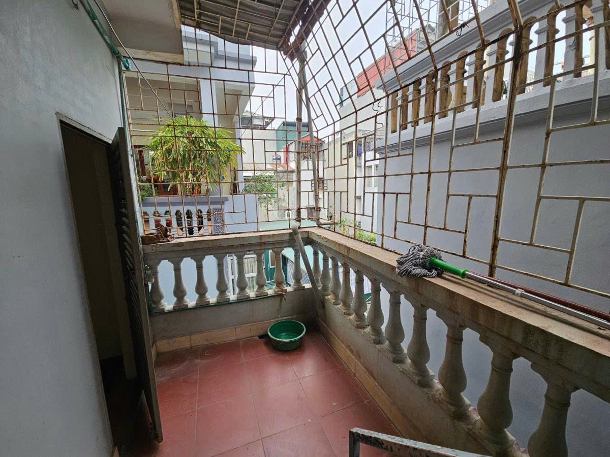 BÁN NHÀ PHỐ THÁI THỊNH LÔ GÓC 3 THOÁNG - CÁCH MẶT PHỐ 30M 4