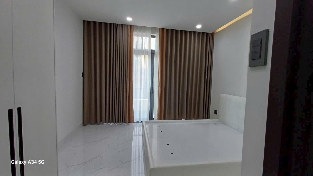Nhà / đường số 8, Bình Hưng Hòa dt 72m2 2 lầu 5pn 5wc có thang máy giá 8,2 tỷ 15