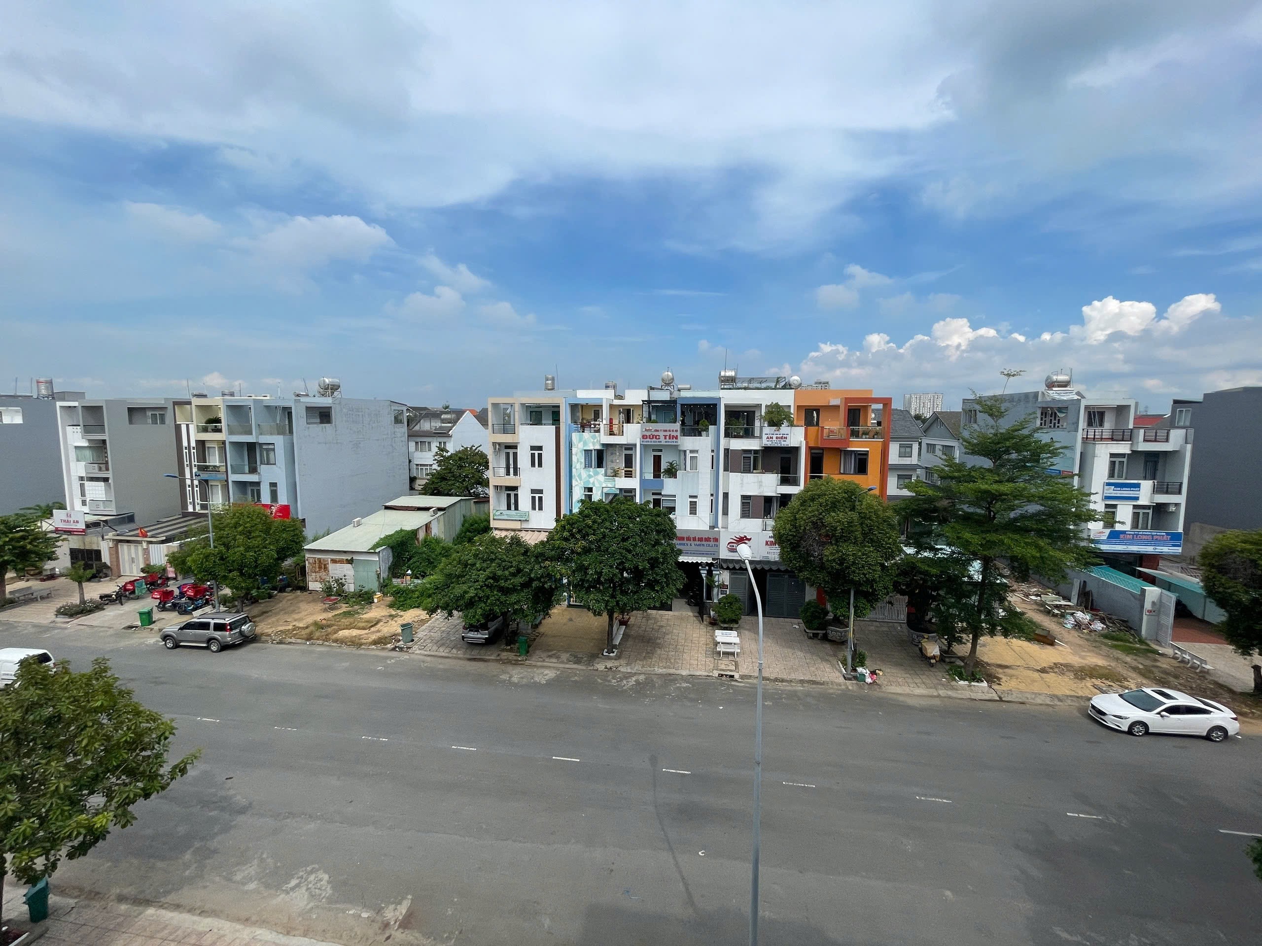 Cần bán Nhà mặt tiền Phường Phước Long B, Quận 9, Diện tích 150m², Giá 20.5 Tỷ 2
